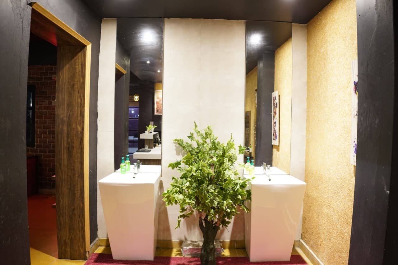 Brick House In-house Restaurant